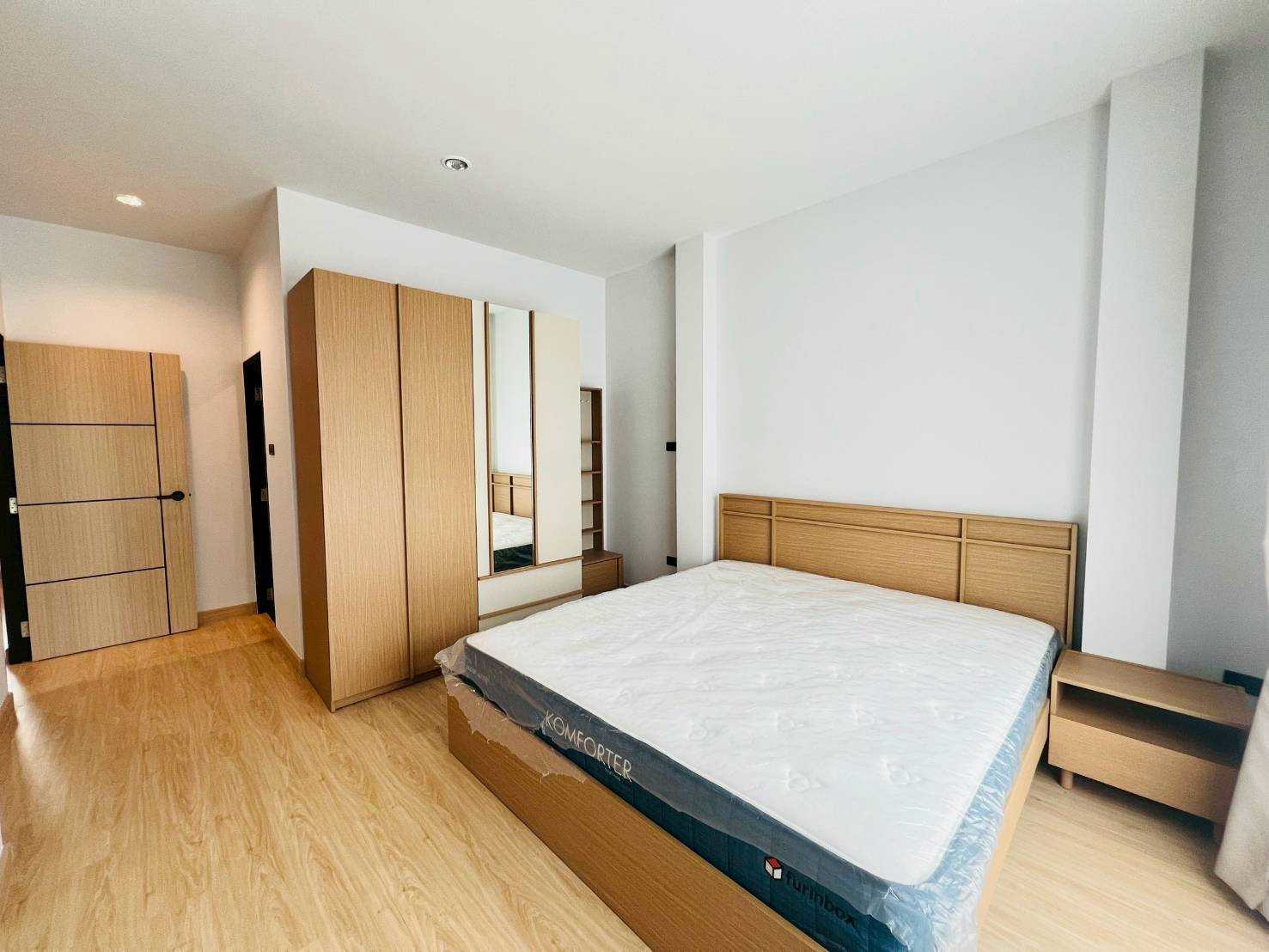 Contemporary Semi-Detached Home for Sale & Rent Near Kad Farang | Hang Dong, Chiang Mai photo 7