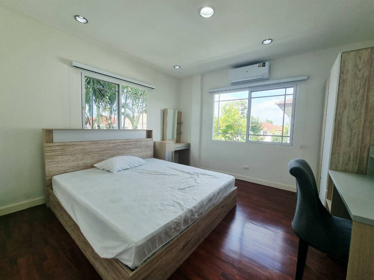 4 Bedroom House for Rent at Serene Lake Chiang Mai | 340 Sq.m. Near APISP photo 16