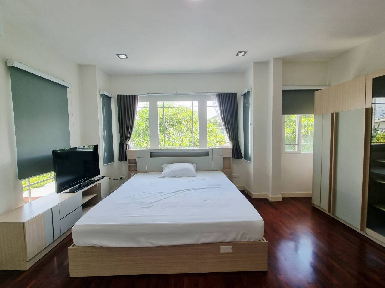 4 Bedroom House for Rent at Serene Lake Chiang Mai | 340 Sq.m. Near APISP photo 12
