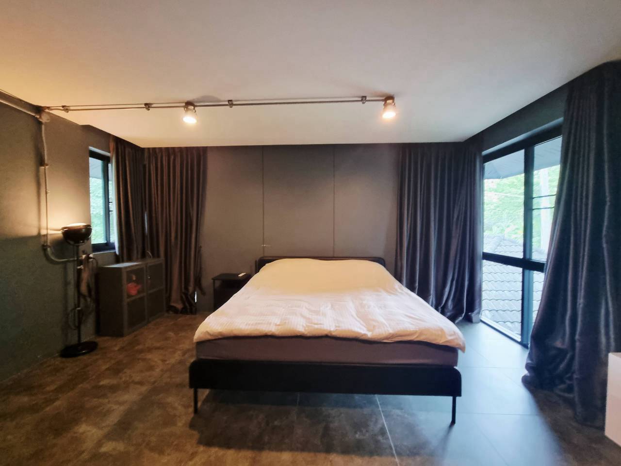 Modern Industrial House for Sale Chiang Mai | 4BR, 120 Sq.Wah Near Ruamchok photo 13