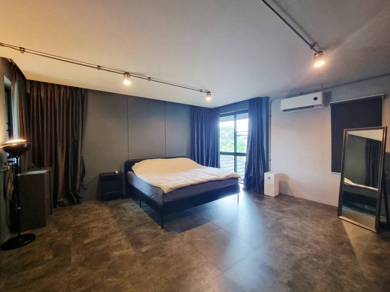 Modern Industrial House for Sale Chiang Mai | 4BR, 120 Sq.Wah Near Ruamchok photo 12