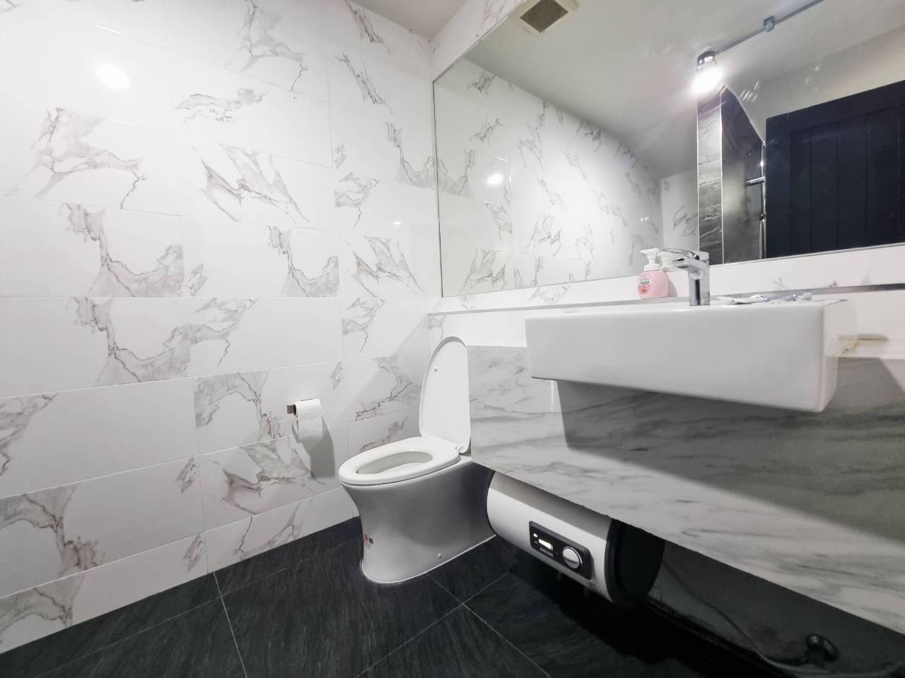 Modern Industrial House for Sale Chiang Mai | 4BR, 120 Sq.Wah Near Ruamchok photo 14