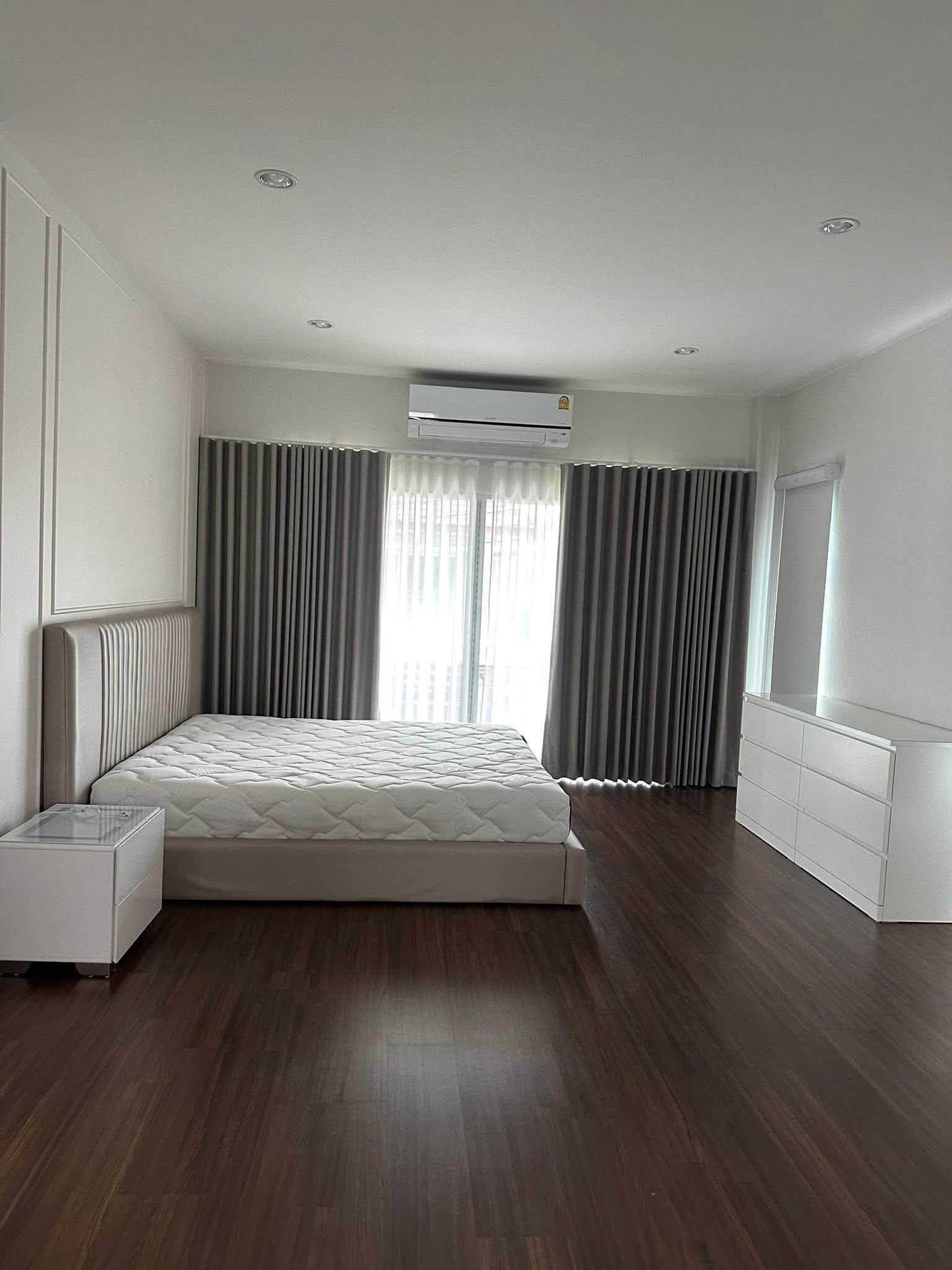 4 Bedroom House for Sale & Rent in San Kamphaeng Chiang Mai | Near UCIS photo 5