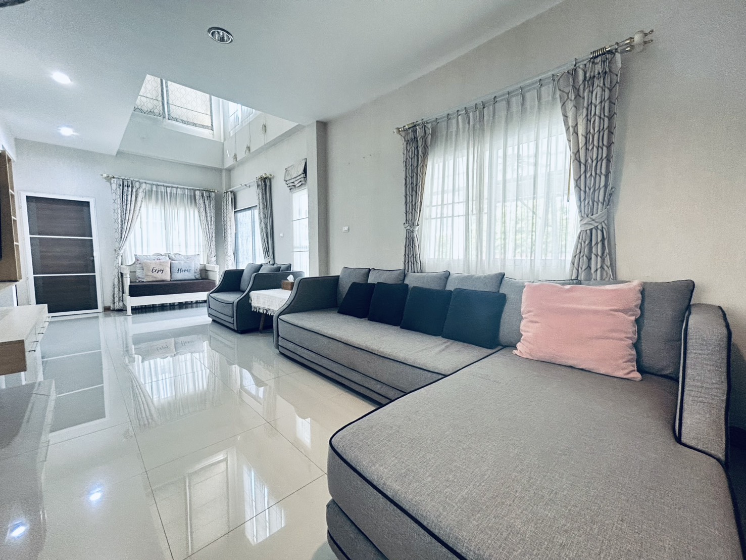 3 Bedroom House for Rent in Hang Dong Chiang Mai | 2.5 km to SBS photo 3