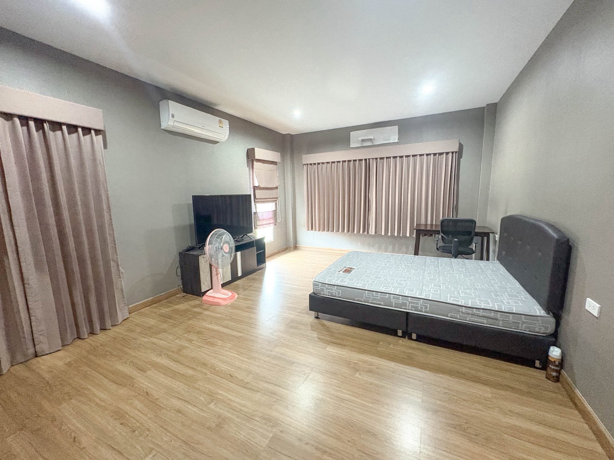 Two Adjacent Houses for Rent in San Kamphaeng Chiang Mai | 6 Bedrooms photo 5