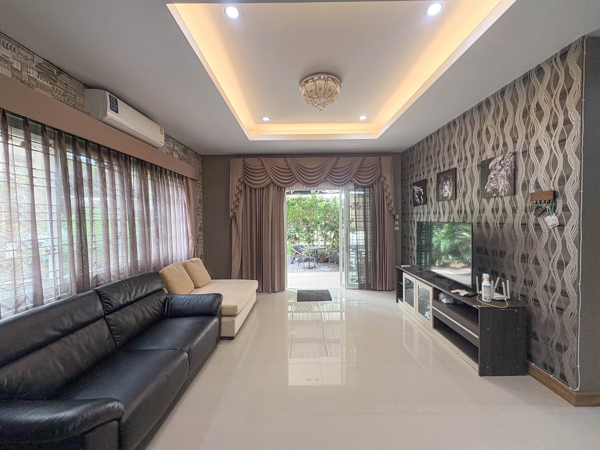 Two Adjacent Houses for Rent in San Kamphaeng Chiang Mai | 6 Bedrooms photo 2