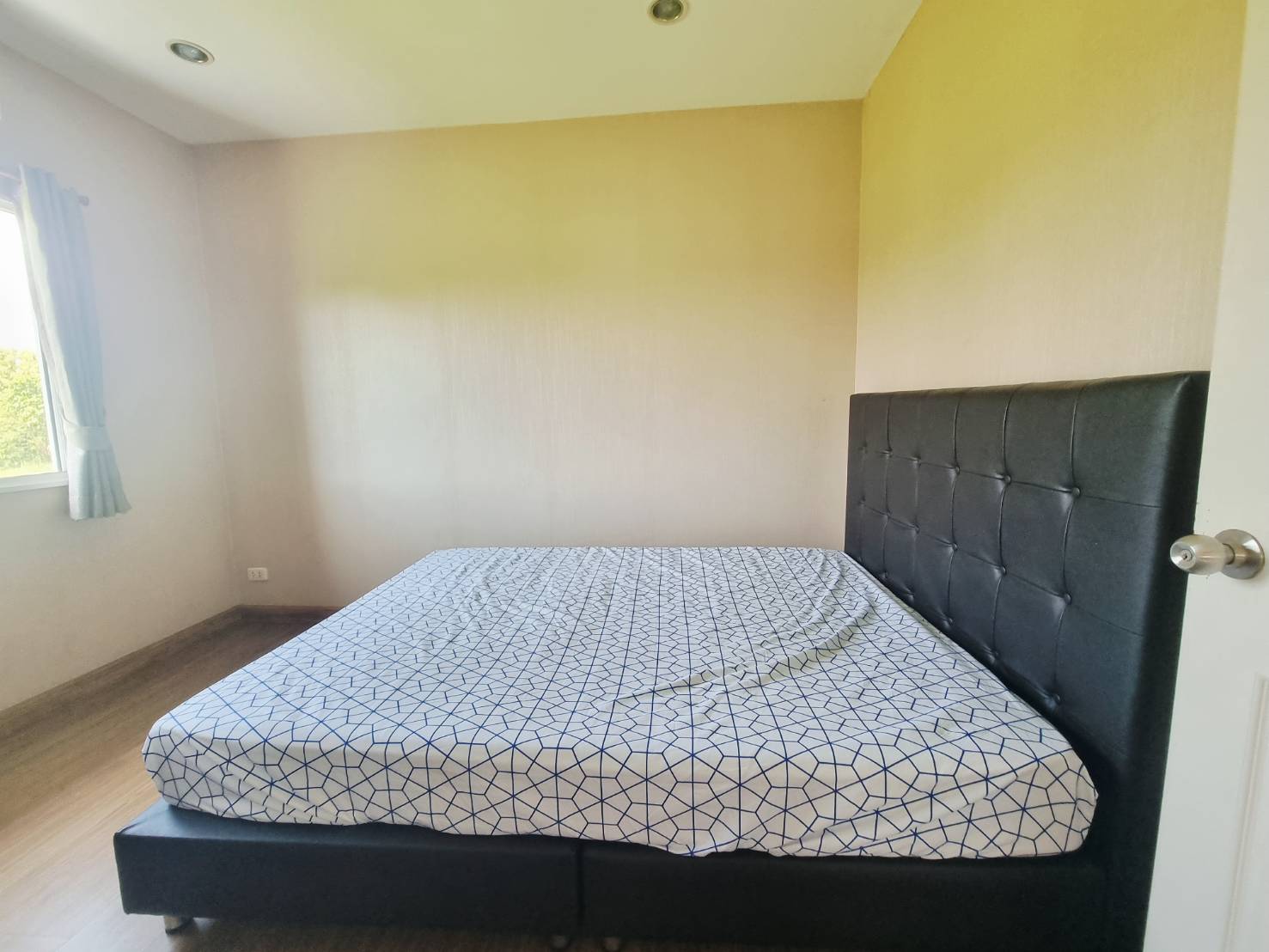 Pet Friendly 3 Bedroom House for Rent in San Kamphaeng | THB 17K photo 11