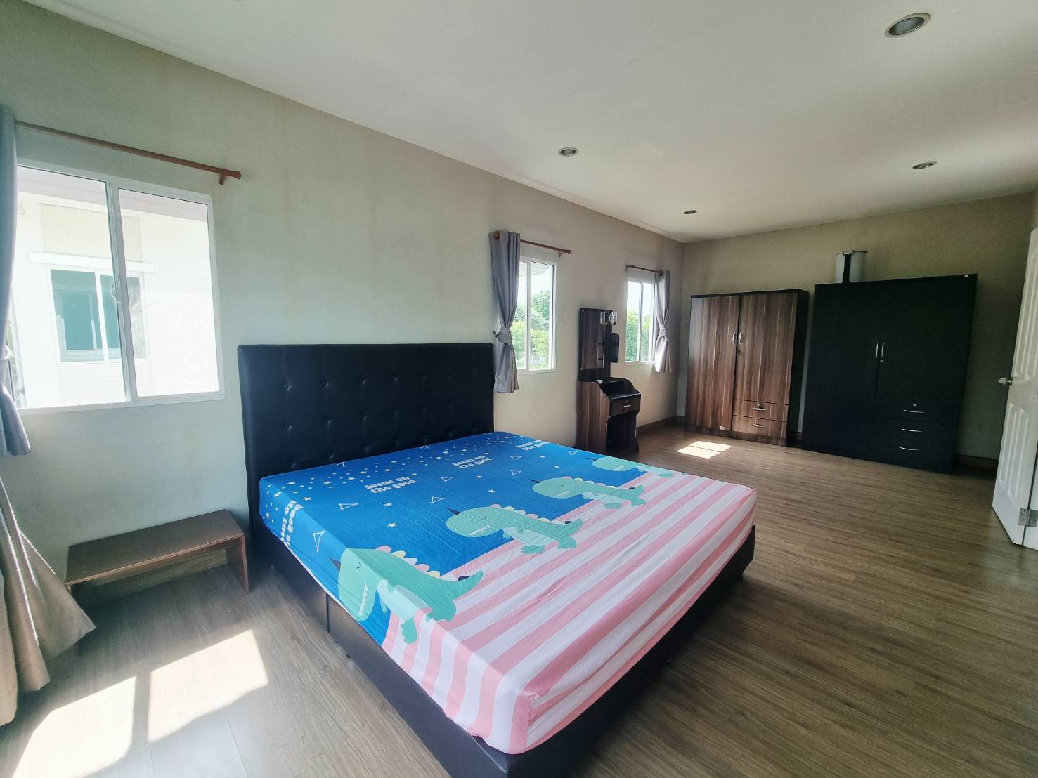 Pet Friendly 3 Bedroom House for Rent in San Kamphaeng | THB 17K photo 7