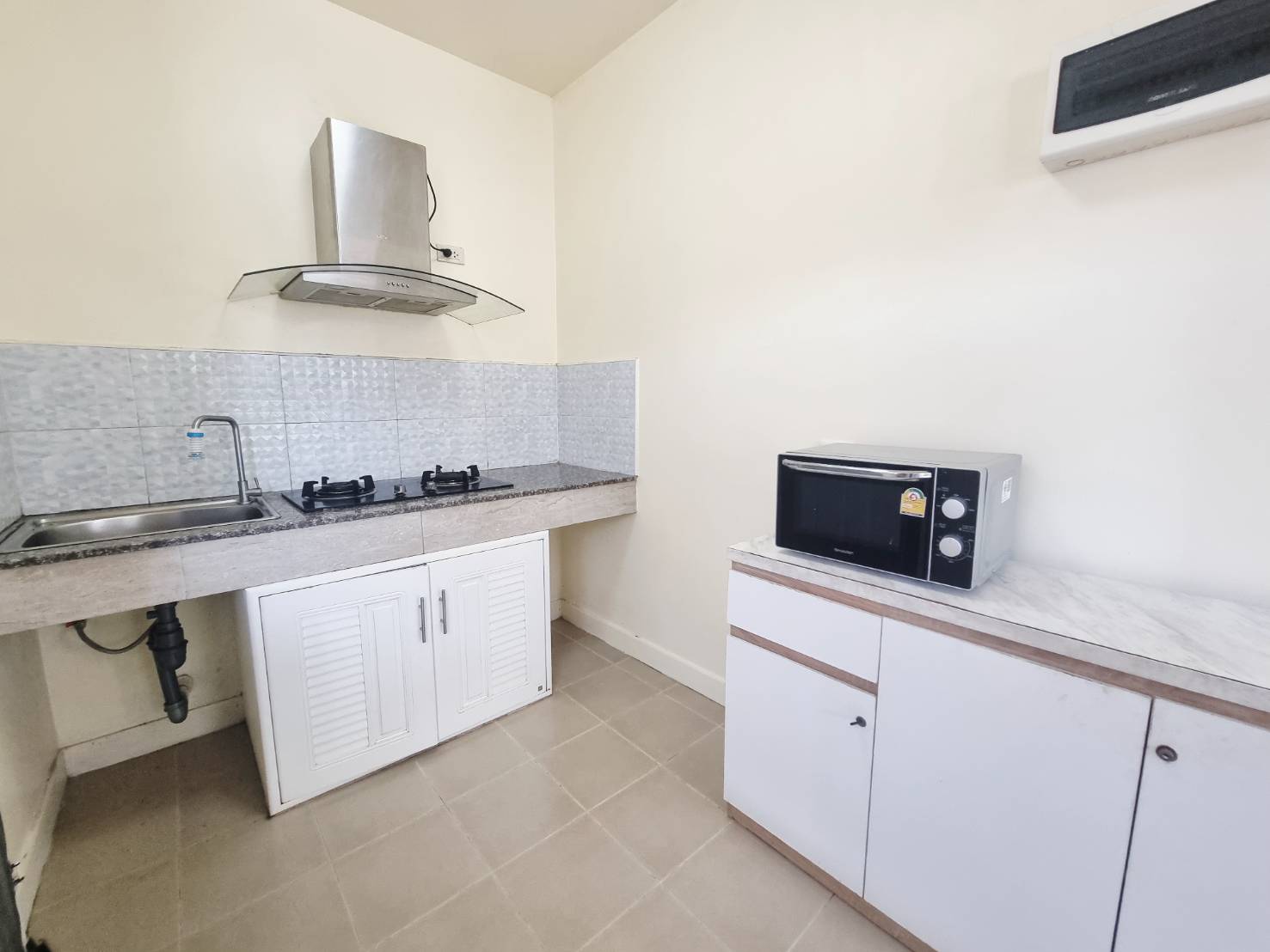 Pet Friendly 3 Bedroom House for Rent in San Kamphaeng | THB 17K photo 4