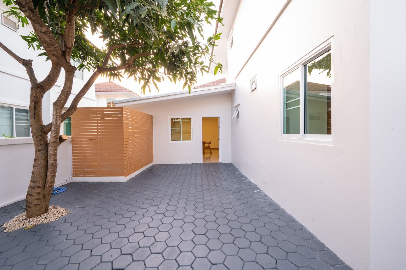Renovated 4 Bedroom House for Sale in San Kamphaeng | THB 4.39M photo 24