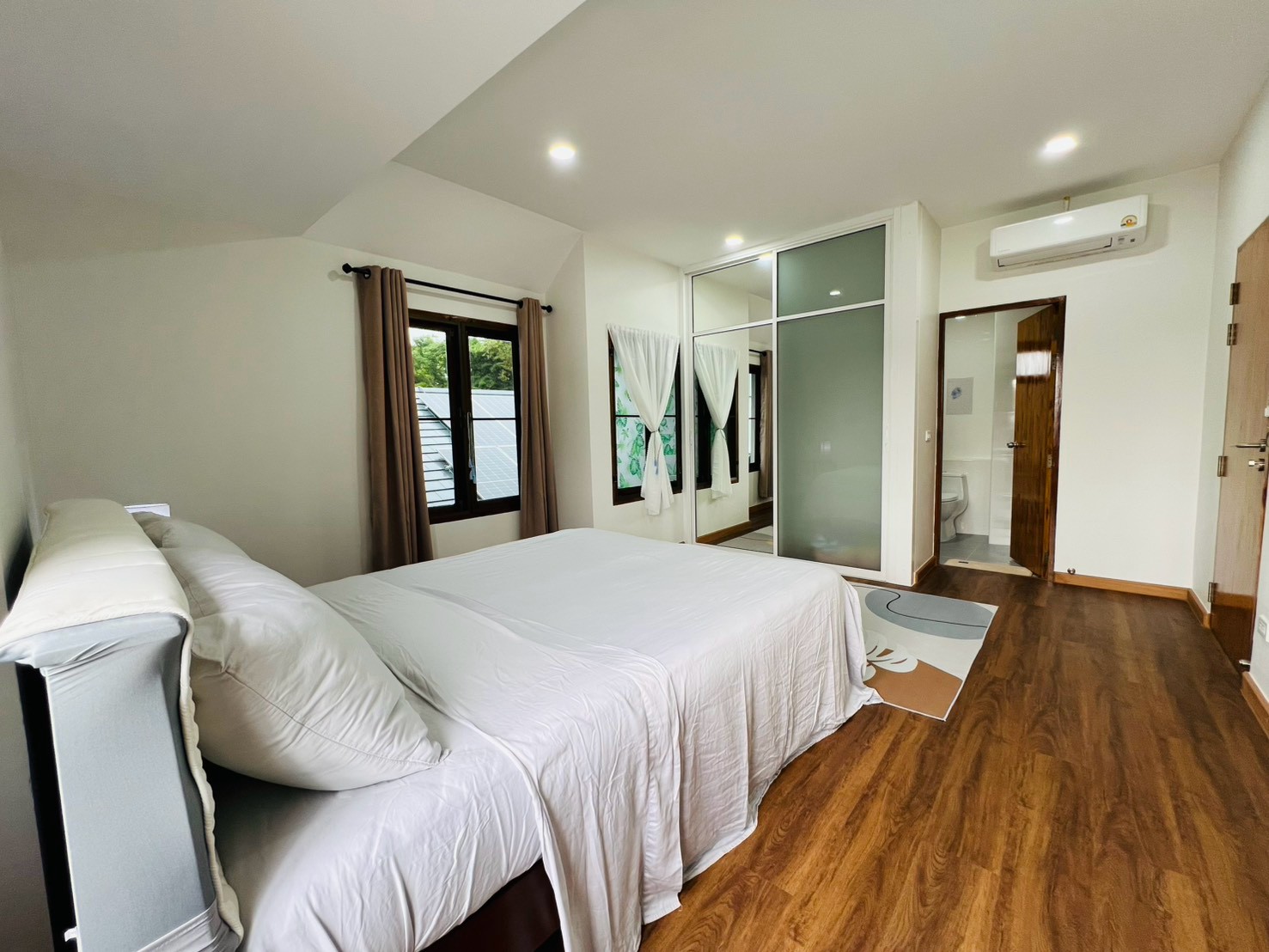 Renovated 4 Bedroom Home in Green Valley Chiang Mai | Sale & Rent photo 12