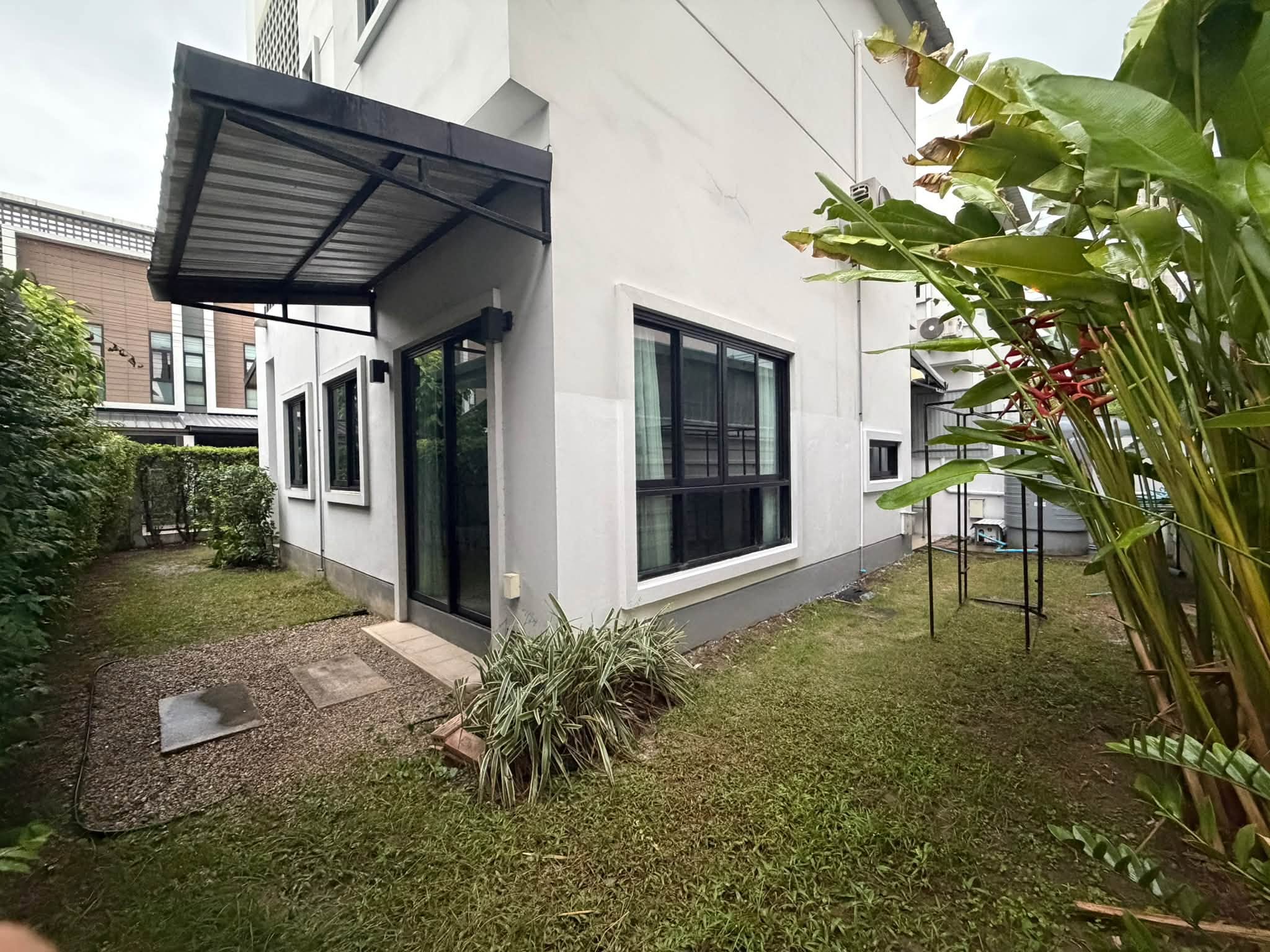 Modern Retro 3-Bedroom House for Sale & Rent in Chai Sathan, Chiang Mai photo 16