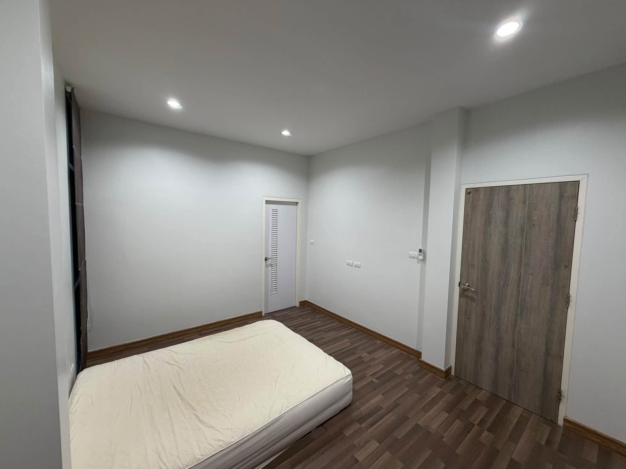 Modern Retro 3-Bedroom House for Sale & Rent in Chai Sathan, Chiang Mai photo 13