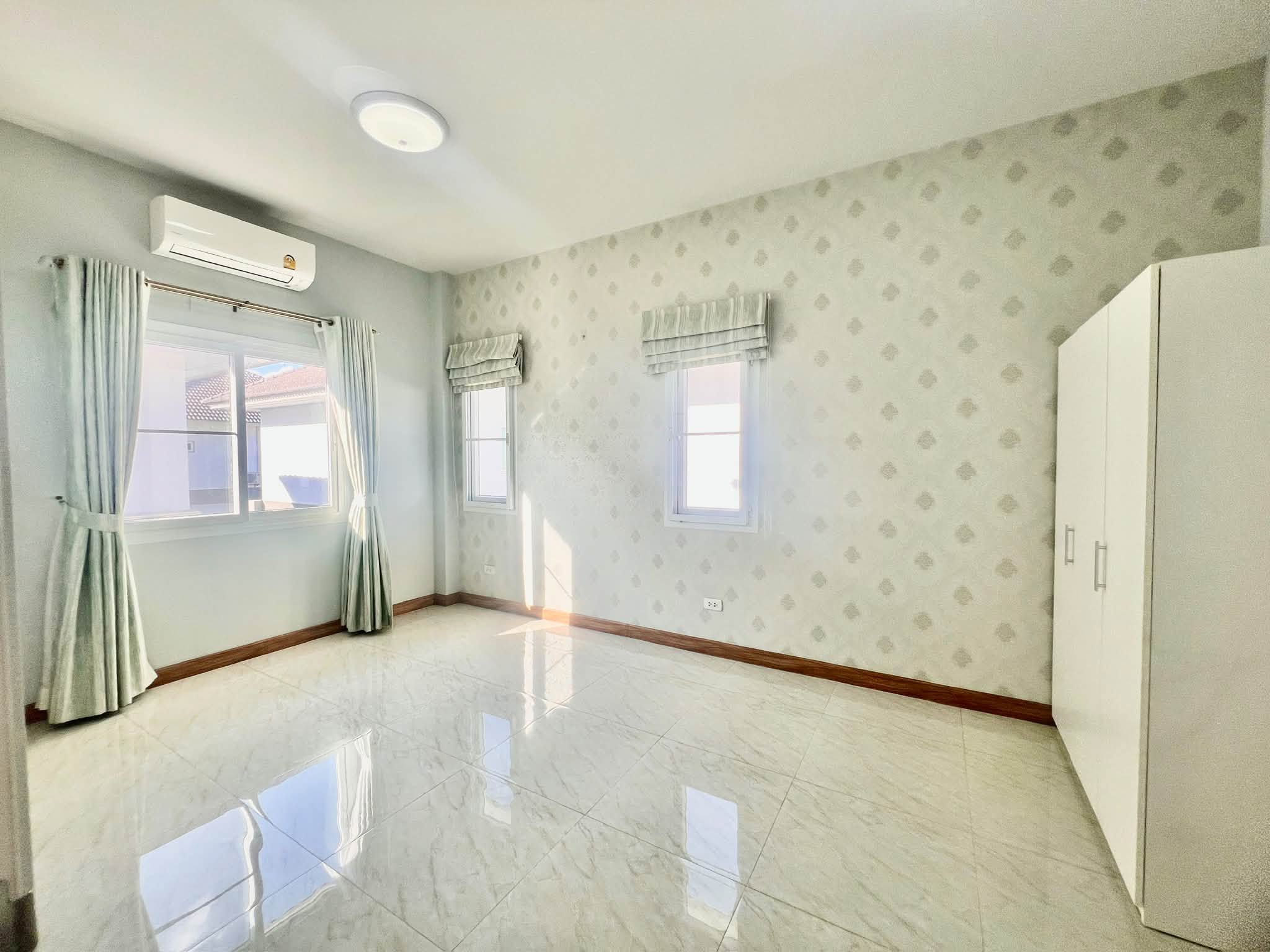 Pet Friendly 4 Bedroom House for Rent Near Panyaden Chiang Mai | 1.3 km photo 12
