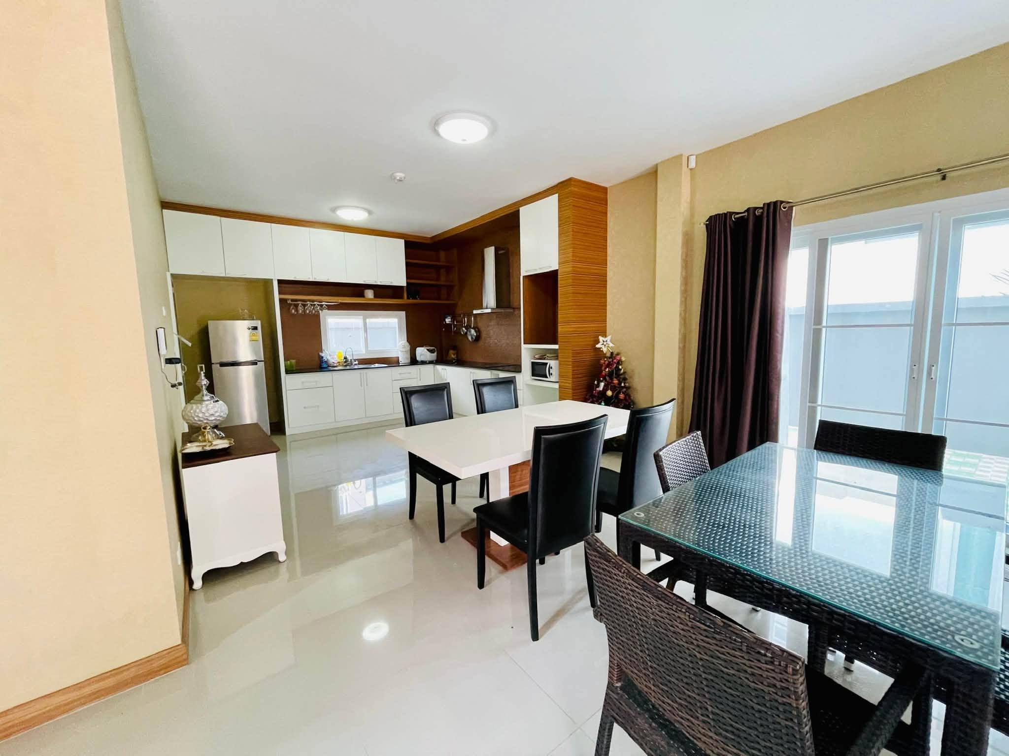 Pet Friendly 4 Bedroom House for Rent Near Panyaden Chiang Mai | 1.3 km photo 4