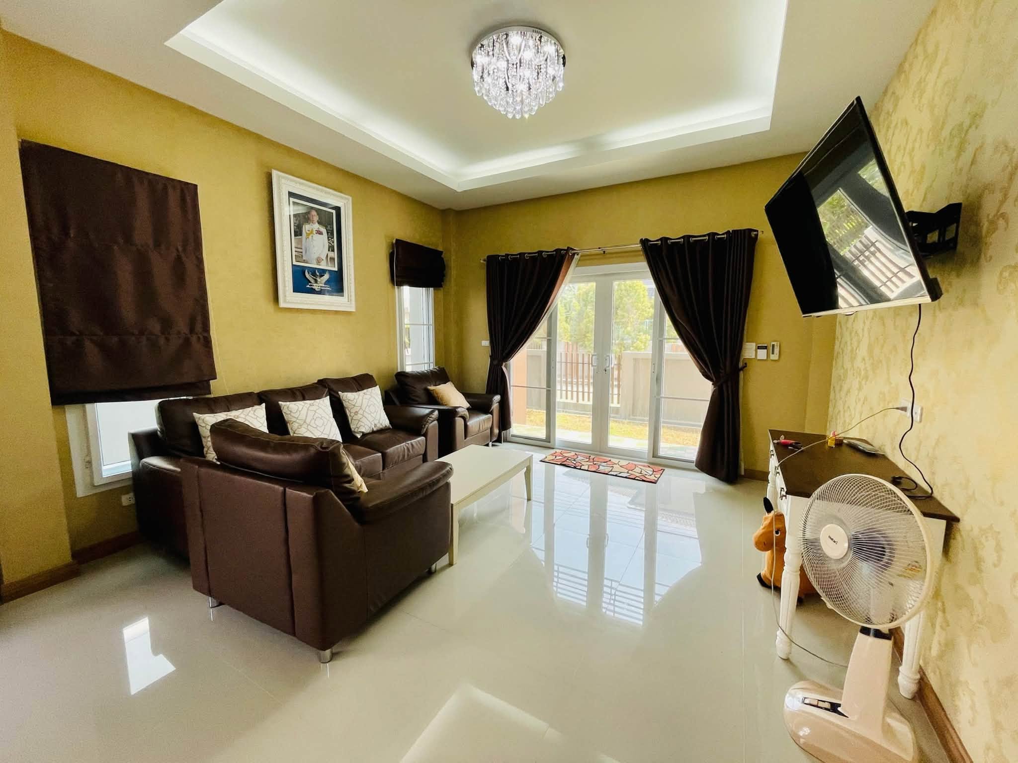 Pet Friendly 4 Bedroom House for Rent Near Panyaden Chiang Mai | 1.3 km photo 2