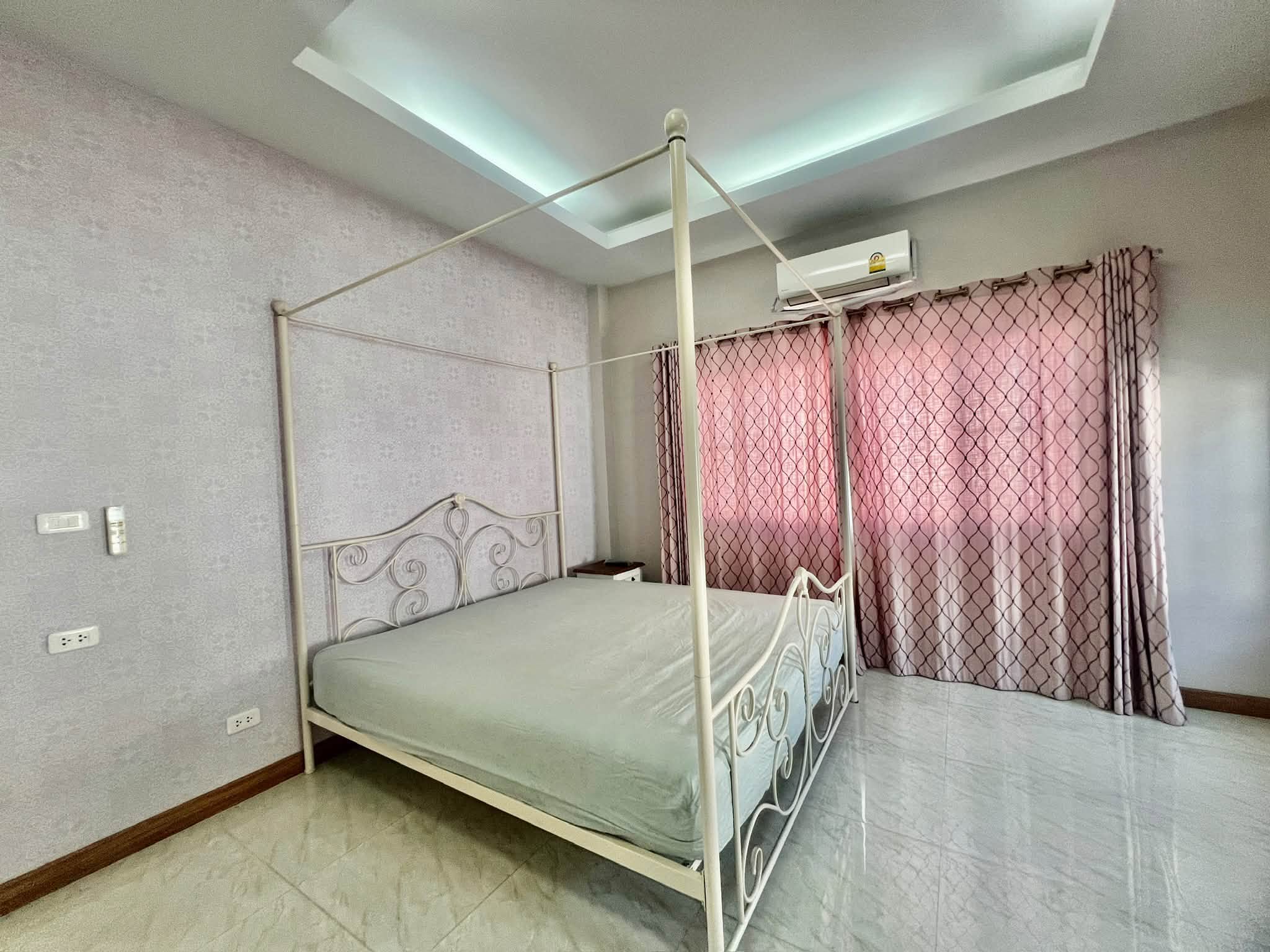 Pet Friendly 4 Bedroom House for Rent Near Panyaden Chiang Mai | 1.3 km photo 11