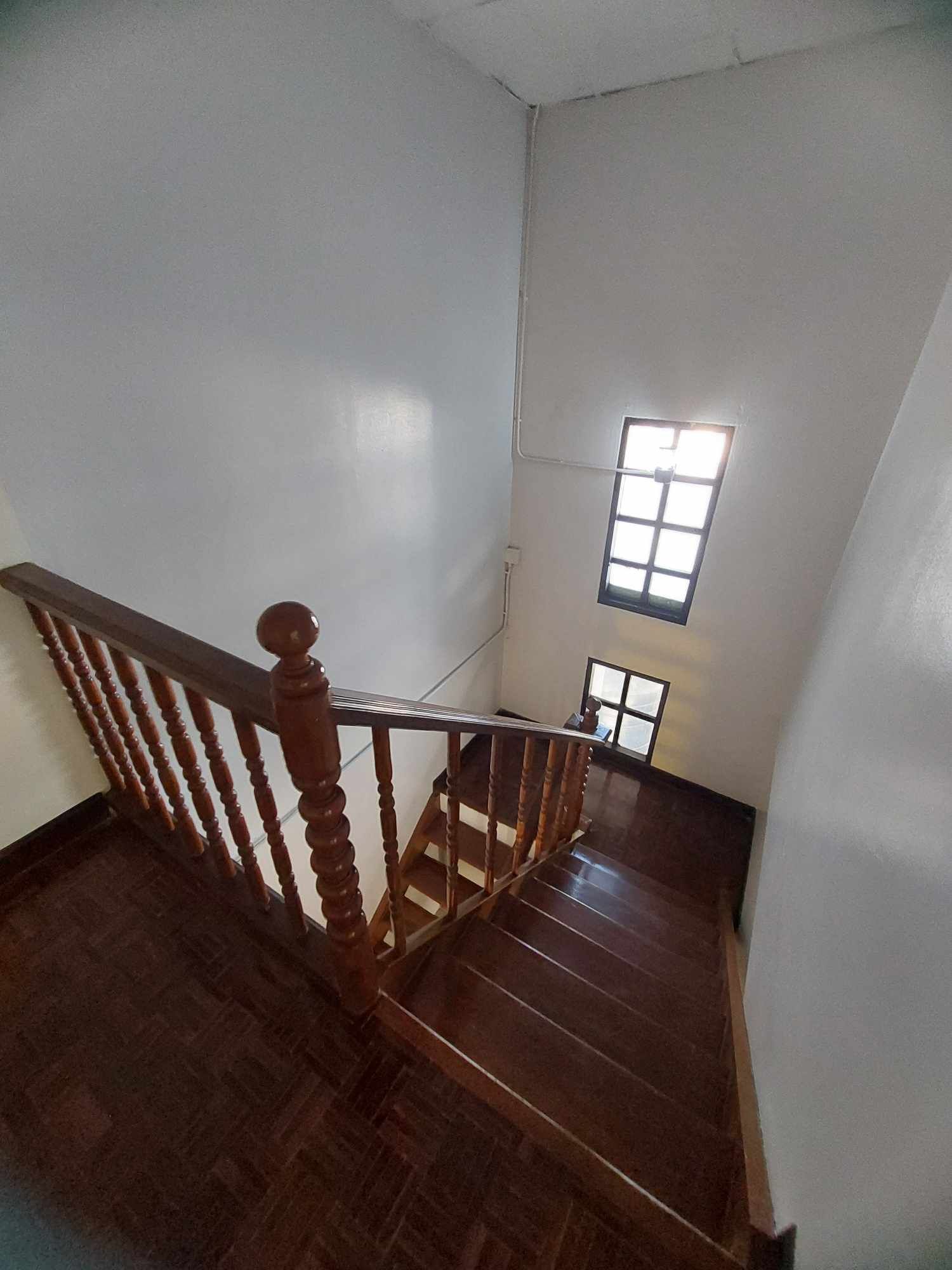 400 Sq.m. Townhome for Rent in Chang Khlan Chiang Mai | THB 25K photo 9