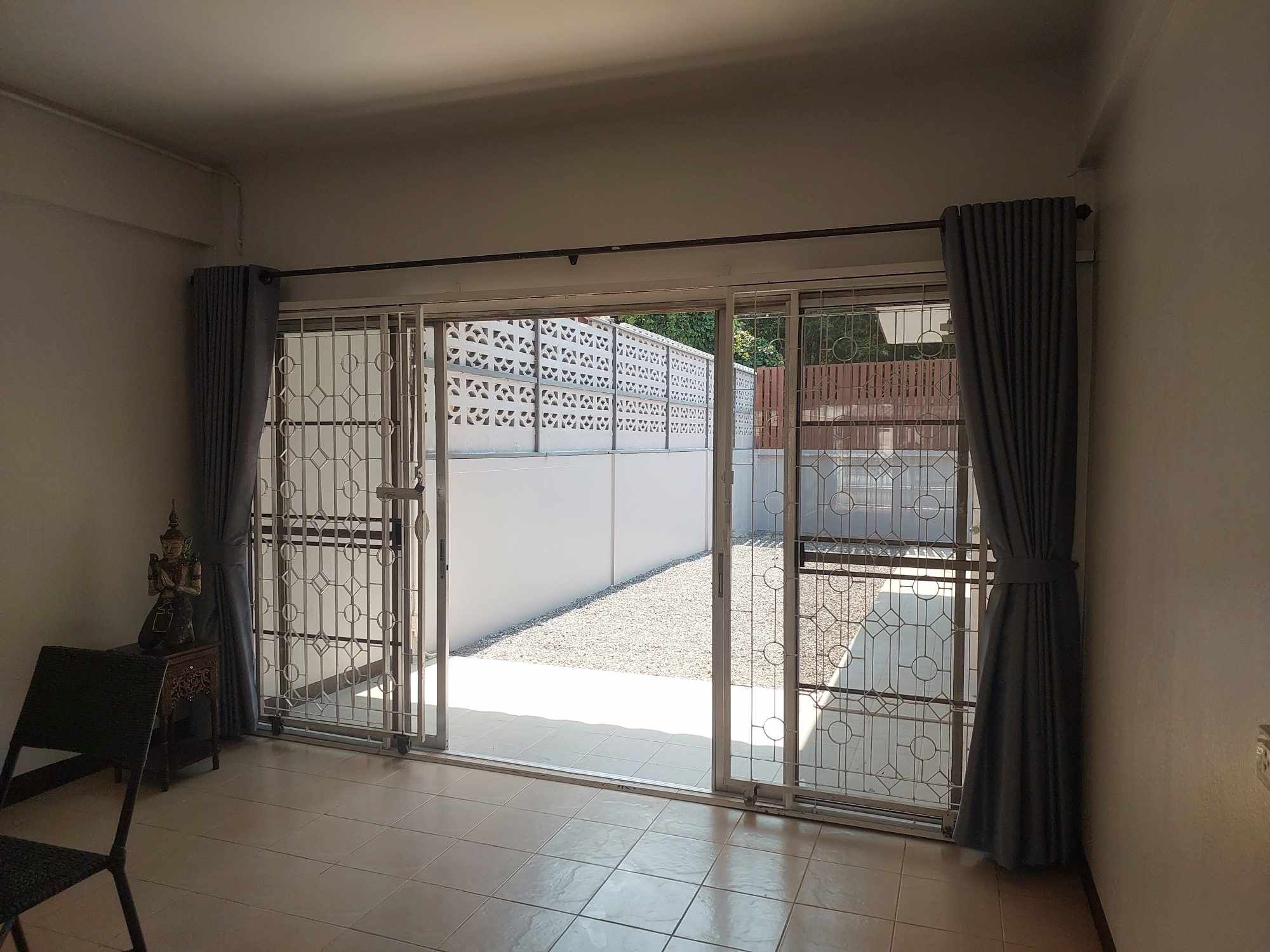 400 Sq.m. Townhome for Rent in Chang Khlan Chiang Mai | THB 25K photo 5