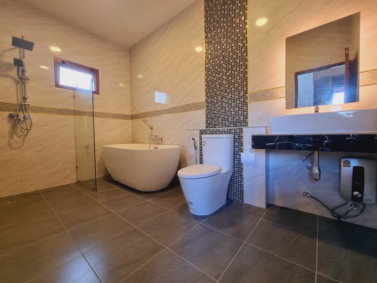 4 Bedroom Mountain View Pool Villa for Sale in Doi Saket Chiang Mai | THB photo 15