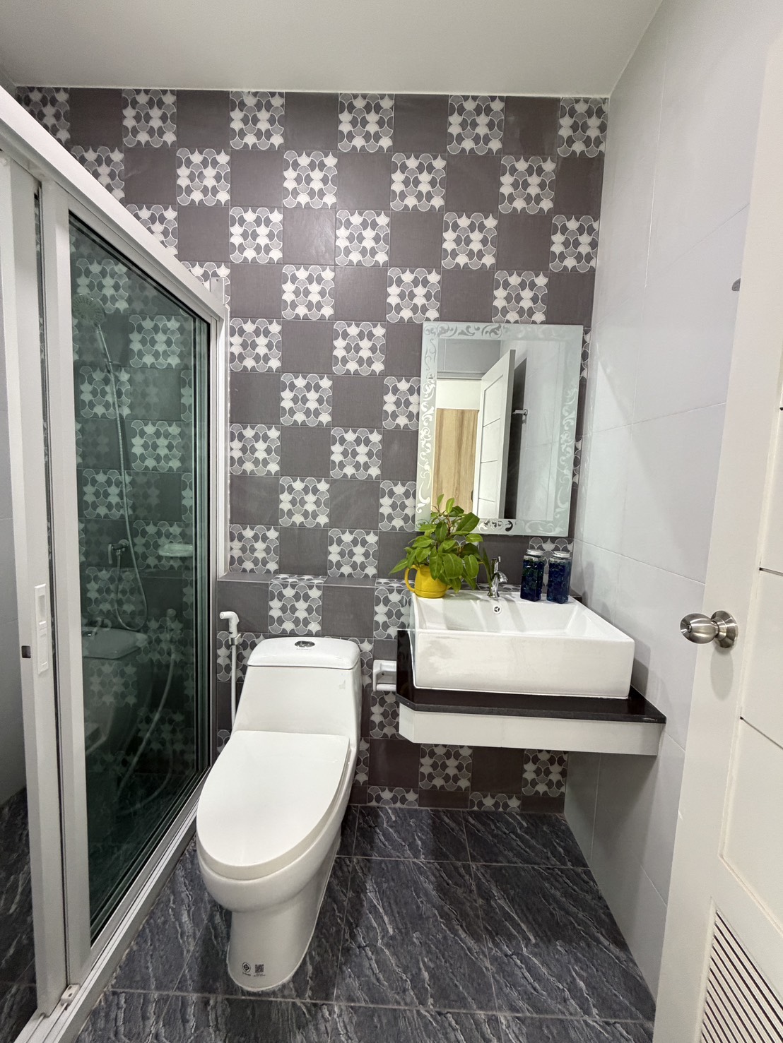2 Bedroom House for Rent Near Chao Samran Beach Phetchaburi | THB 15K photo 10