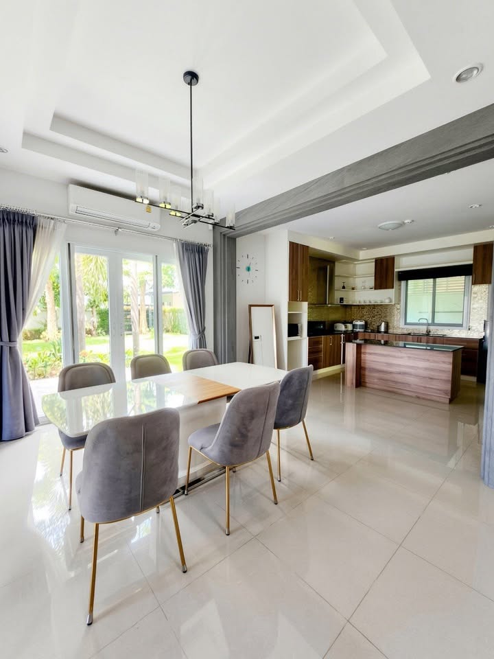 4 Bedroom Pool House for Sale in Nam Phrae Hang Dong | Near Panyaden photo 4