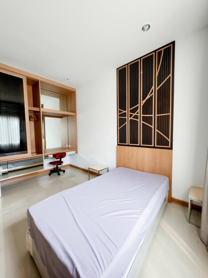 4 Bedroom Pool House for Sale in Nam Phrae Hang Dong | Near Panyaden photo 12