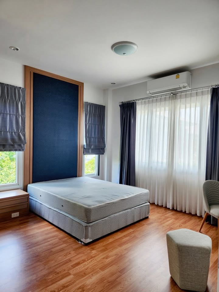 4 Bedroom Pool House for Sale in Nam Phrae Hang Dong | Near Panyaden photo 7