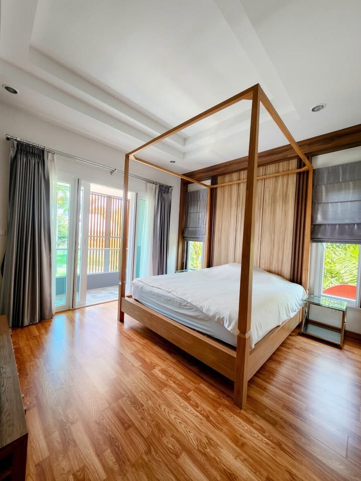 4 Bedroom Pool House for Sale in Nam Phrae Hang Dong | Near Panyaden photo 8
