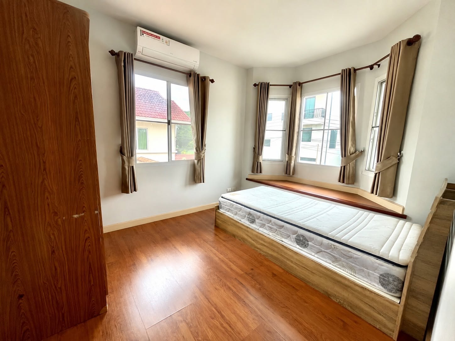 Pet Friendly 3 Bedroom House with Home Office for Rent in Mae Hia | THB 25K photo 15