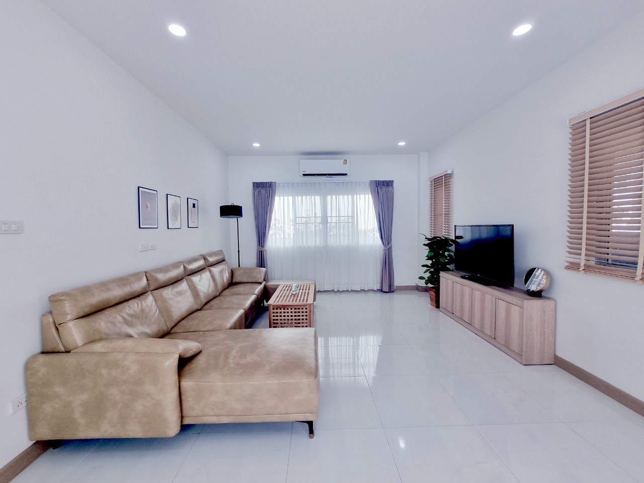 4-Bedroom Family Home for Rent Near Lanna & SBS International Schools photo 2