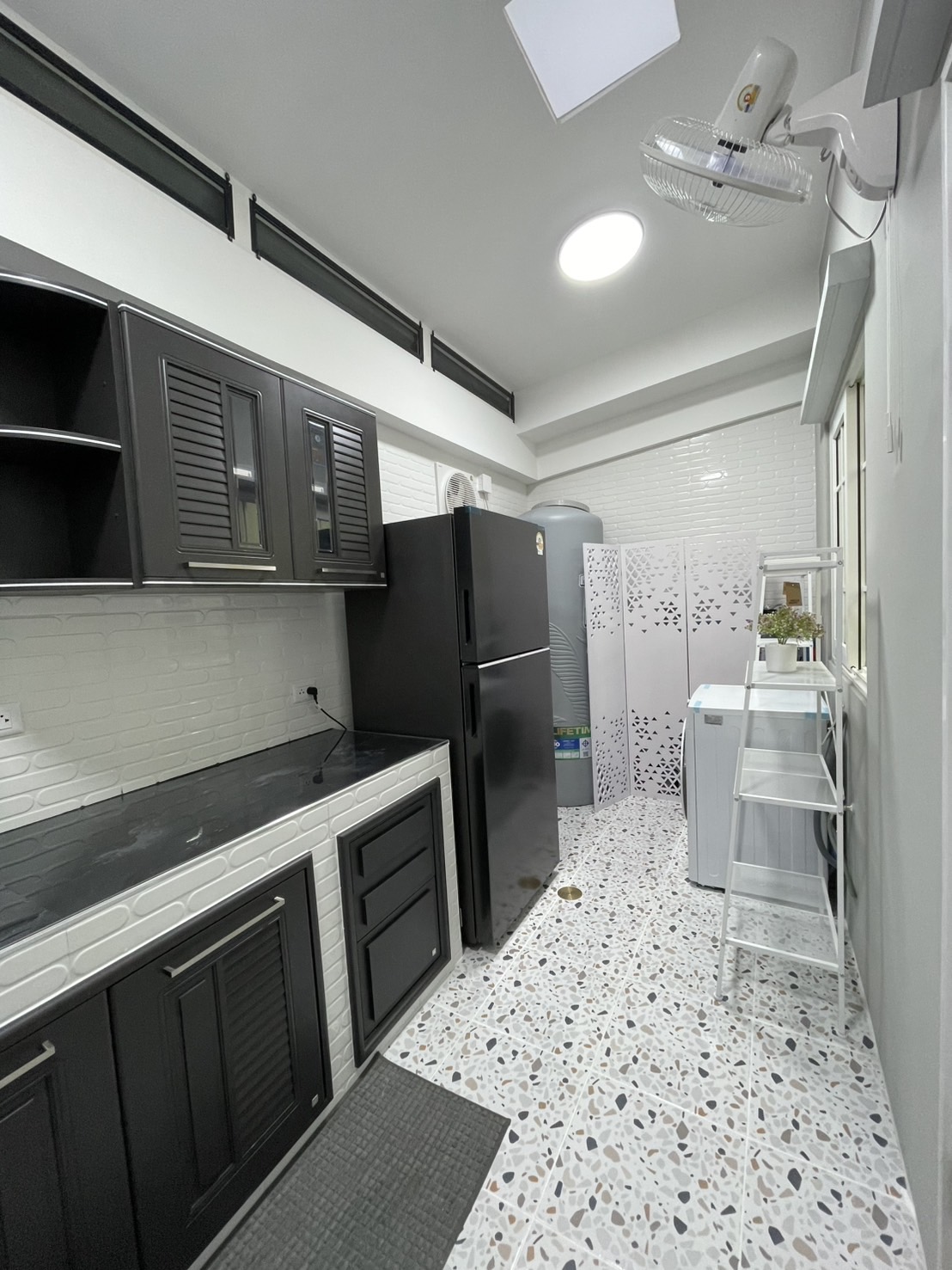 Townhouse for Rent in San Phi Suea Chiang Mai Near Ruamchok | THB 22K photo 4