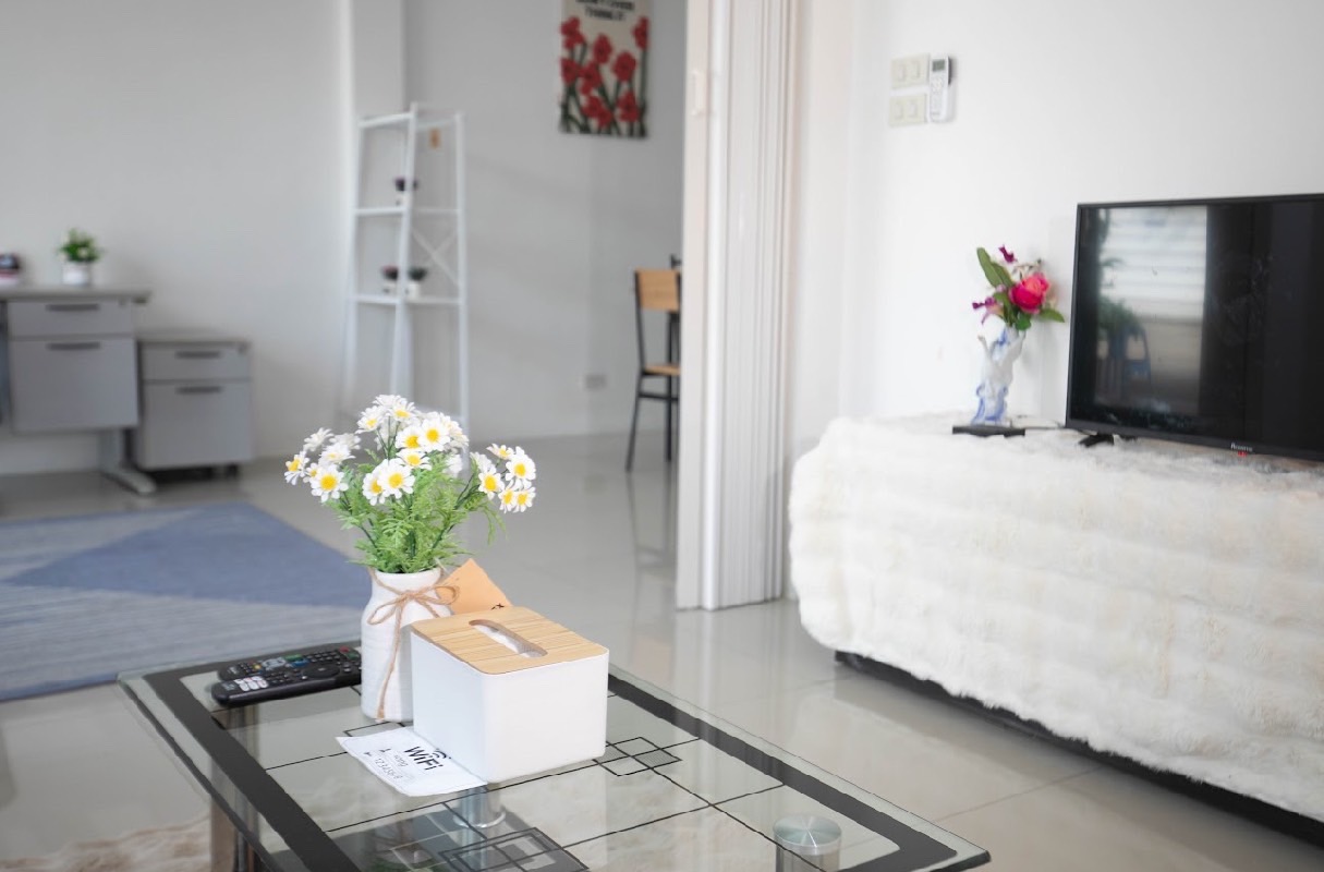 Townhome for Sale & Rent in Nong Pa Khrang Chiang Mai | Near Payap University photo 2