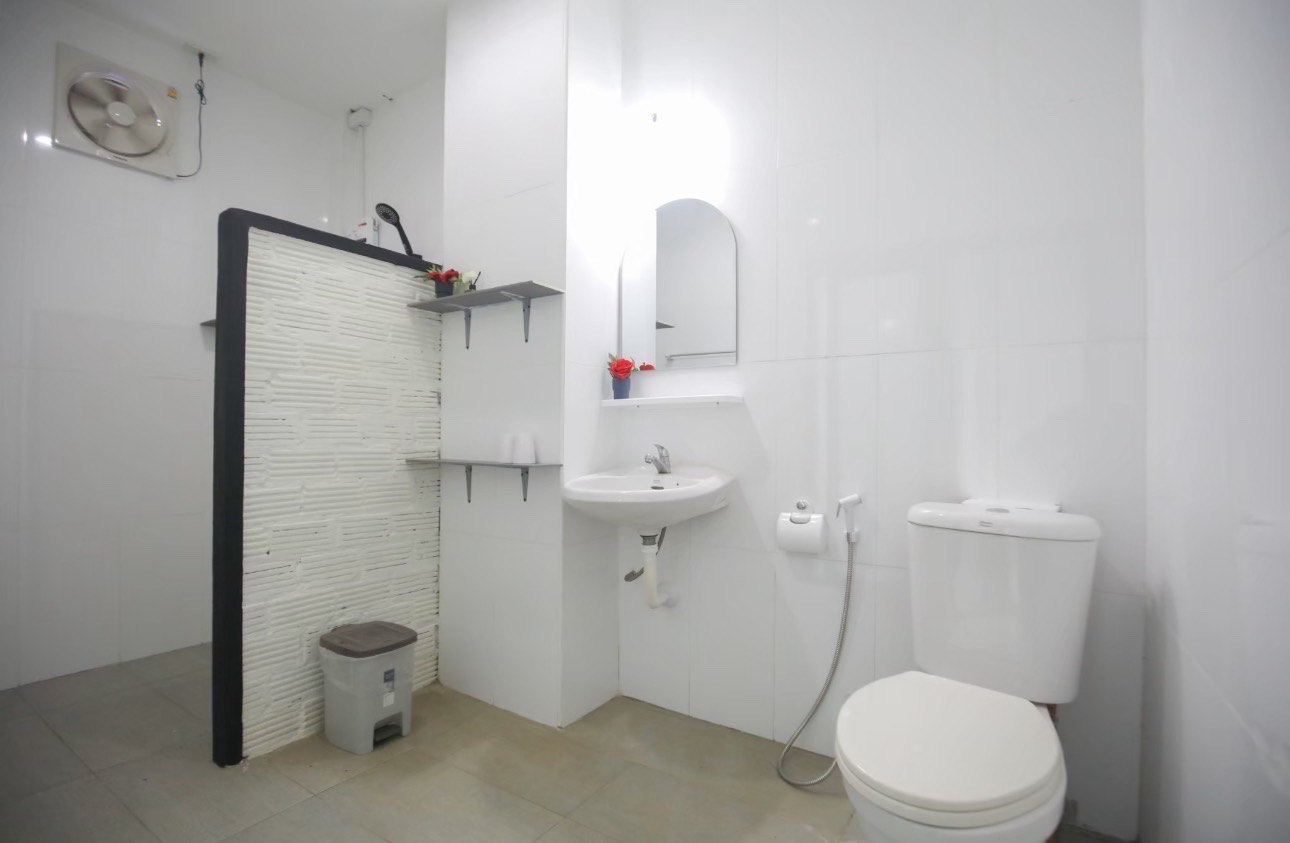 Townhome for Sale & Rent in Nong Pa Khrang Chiang Mai | Near Payap University photo 9