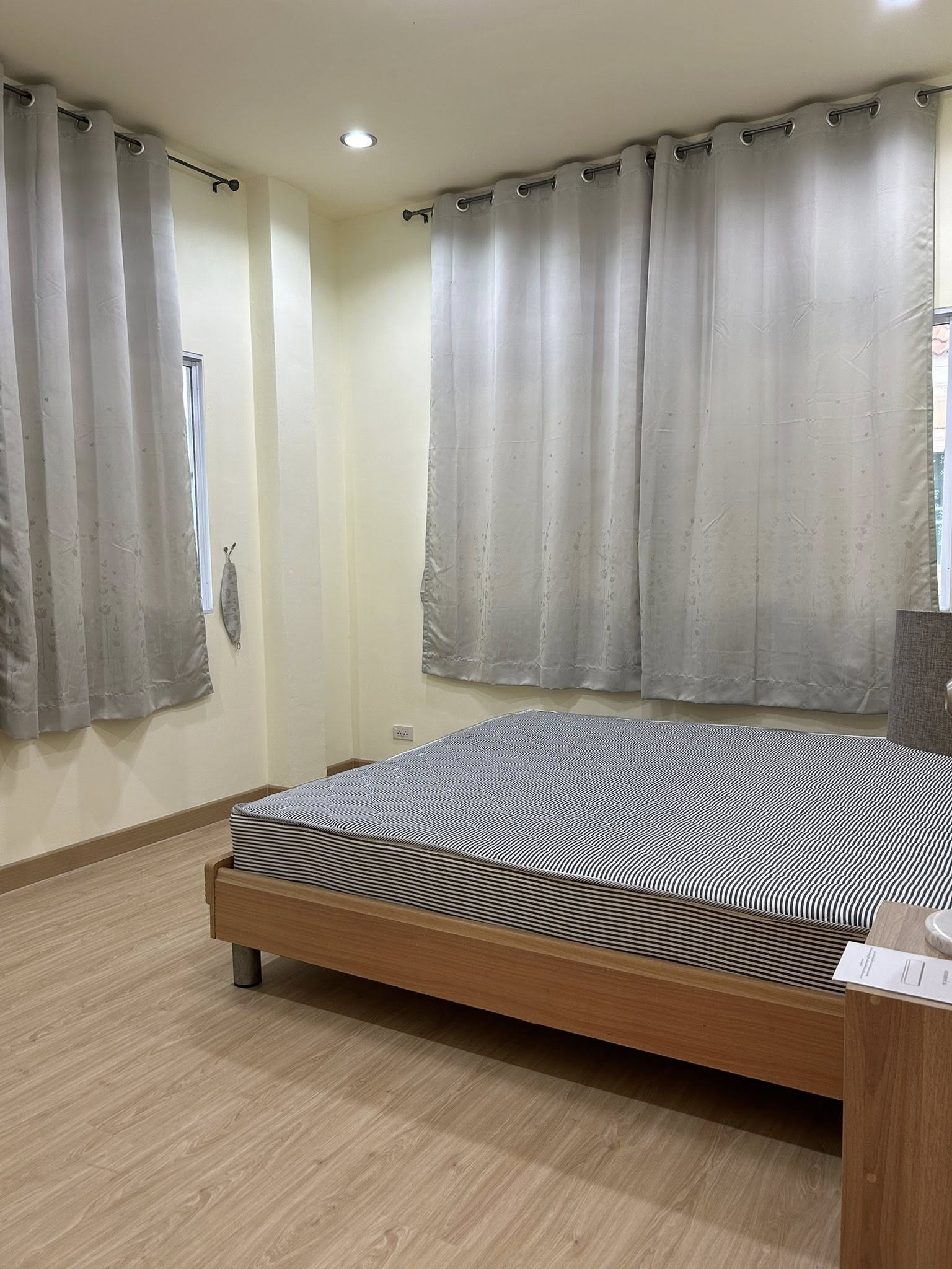 3 Bedroom Corner House for Rent in San Kamphaeng Chiang Mai | THB 23K photo 5