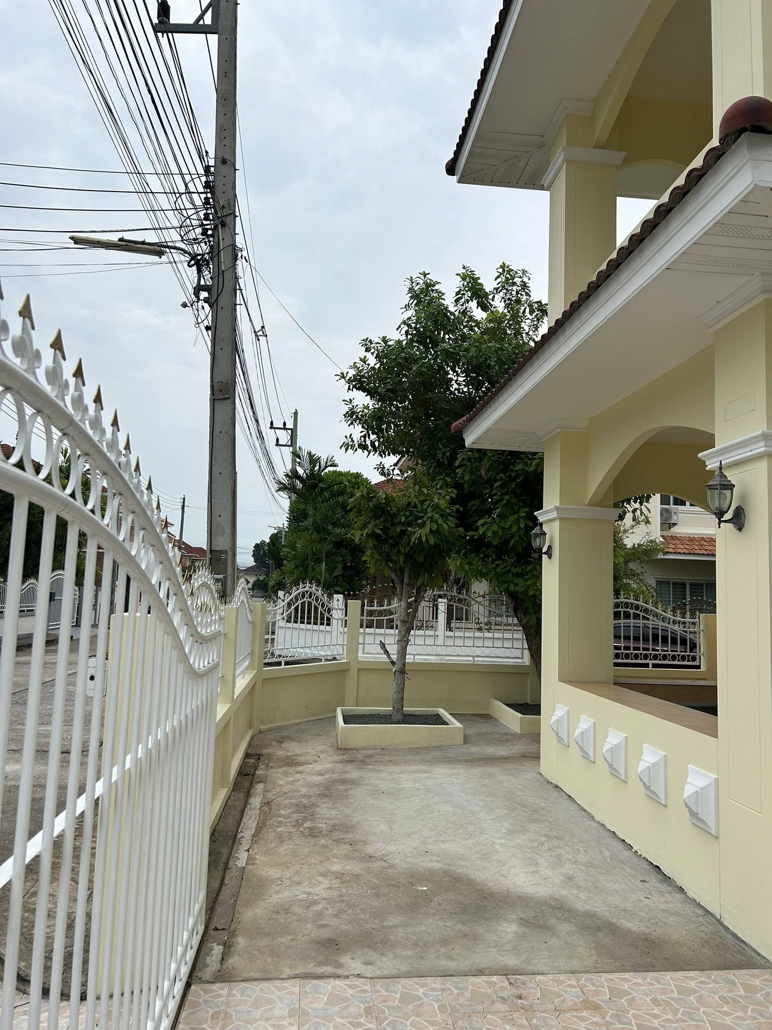 3 Bedroom Corner House for Rent in San Kamphaeng Chiang Mai | THB 23K photo 17