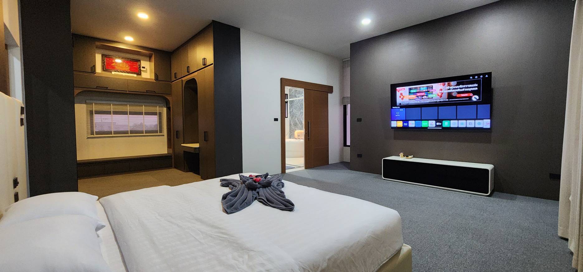 Luxury Pool Villa & Private Estate for Rent in Hang Dong Chiang Mai | 2.76 Rai photo 13