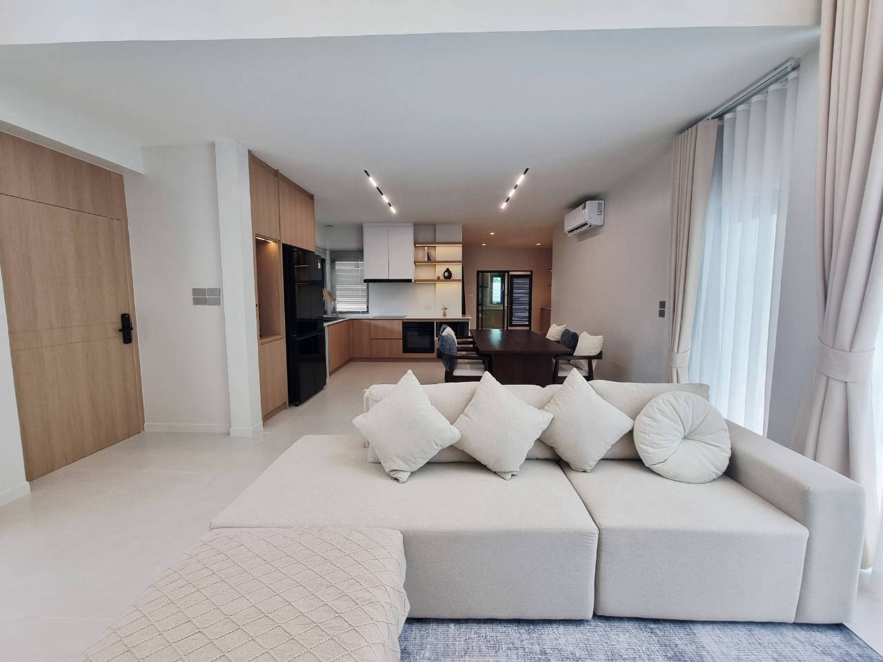 Resort-Style Family Pool Villa Near International Schools | Hang Dong photo 2