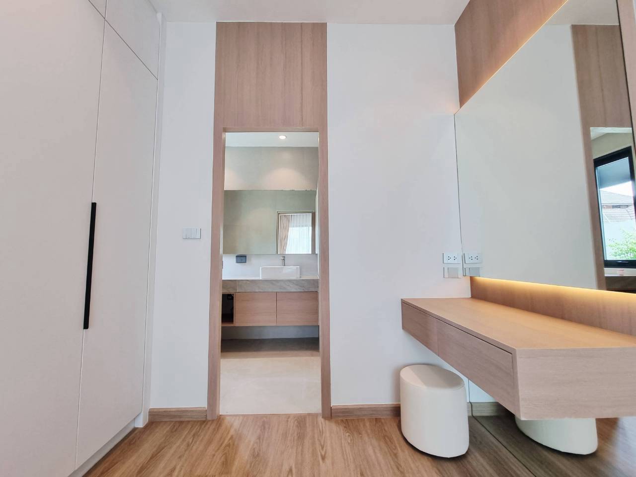 Resort-Style Family Pool Villa Near International Schools | Hang Dong photo 11