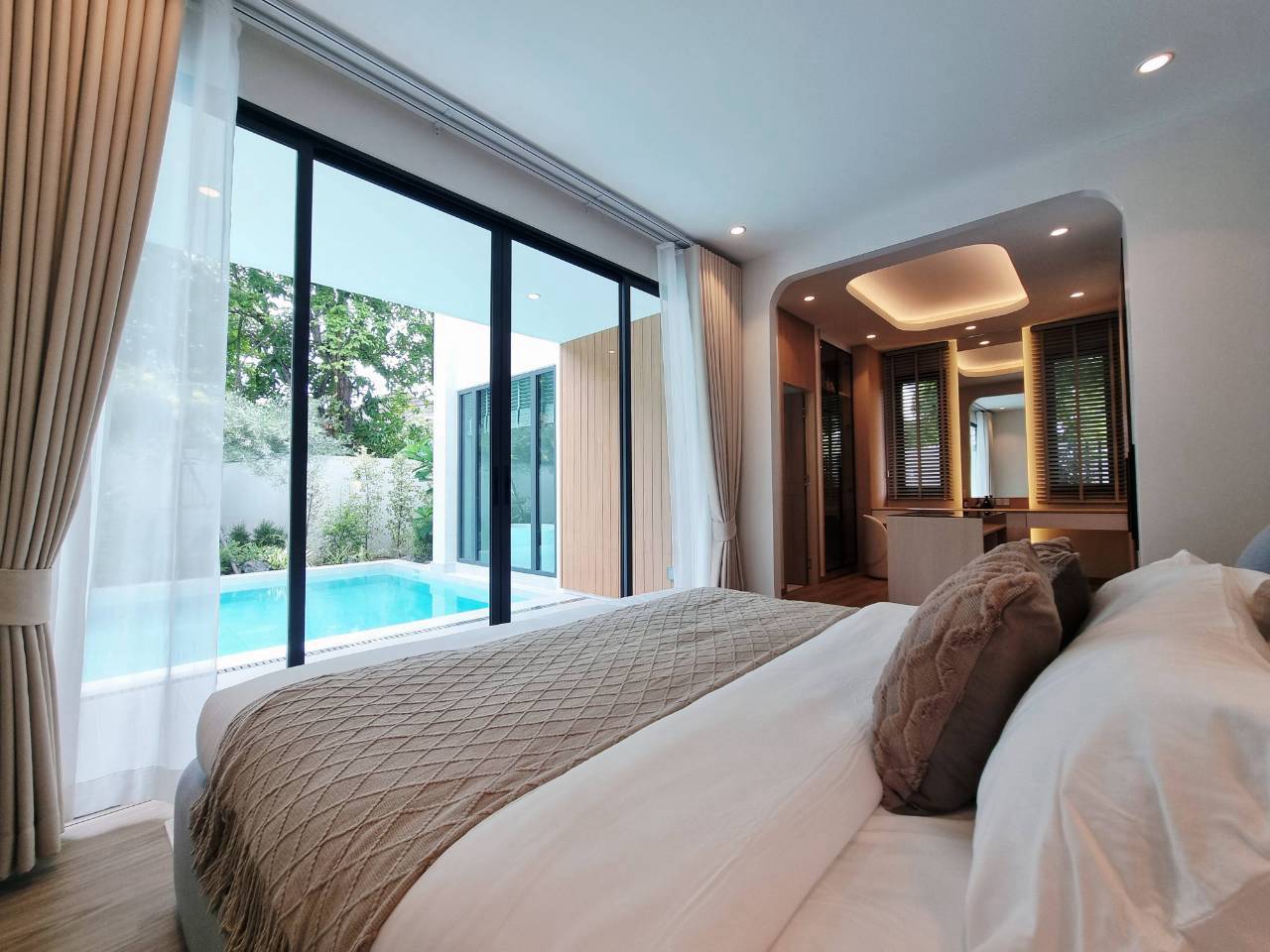 Resort-Style Family Pool Villa Near International Schools | Hang Dong photo 9