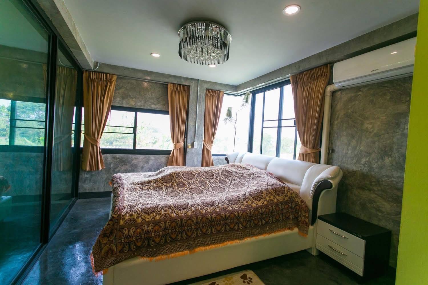 Riverfront House for Rent in Chiang Mai | 4BR Rooftop Ping River View photo 7