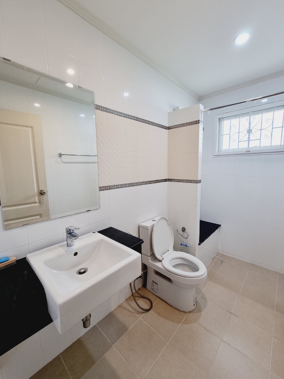 🏡 PET-FRIENDLY FAMILY HOME IN MAE HIA | 4 BEDROOMS + LARGE GARDEN photo 5