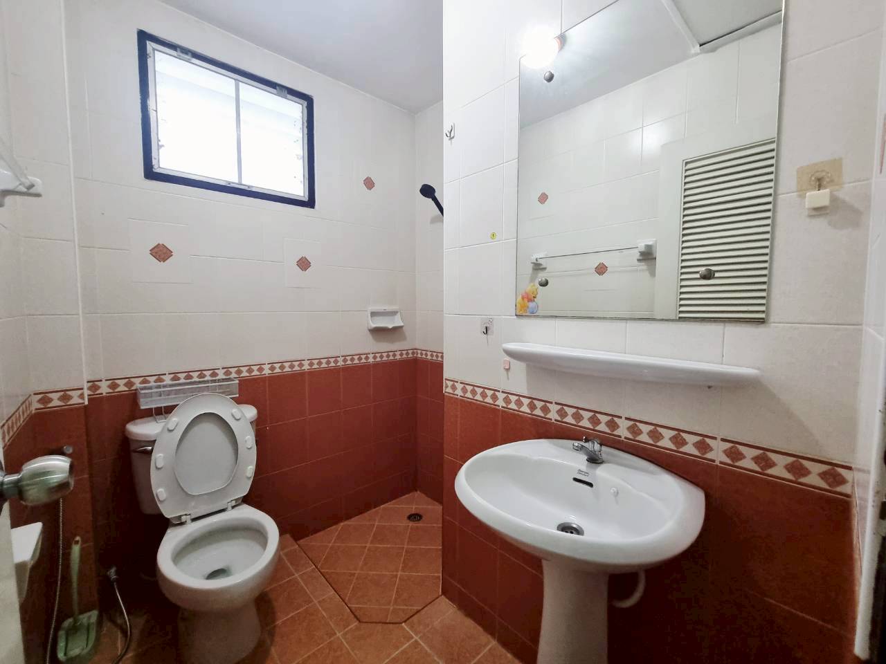 3 Bedroom House for Rent Near Kad Farang Hang Dong | THB 13K photo 12