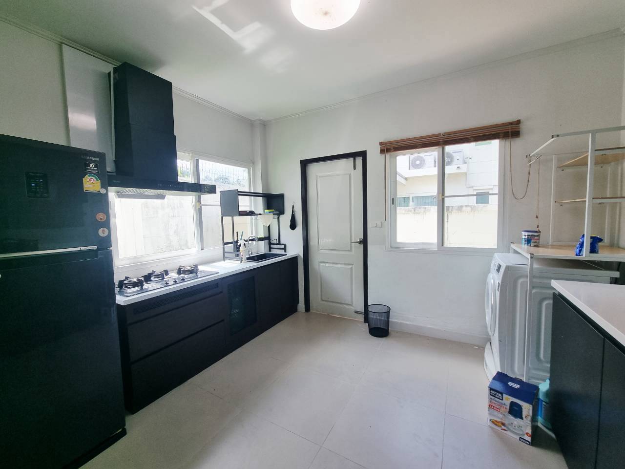 4BR House for Sale & Rent Near Sarasas Witaed Lanna | 850m photo 4