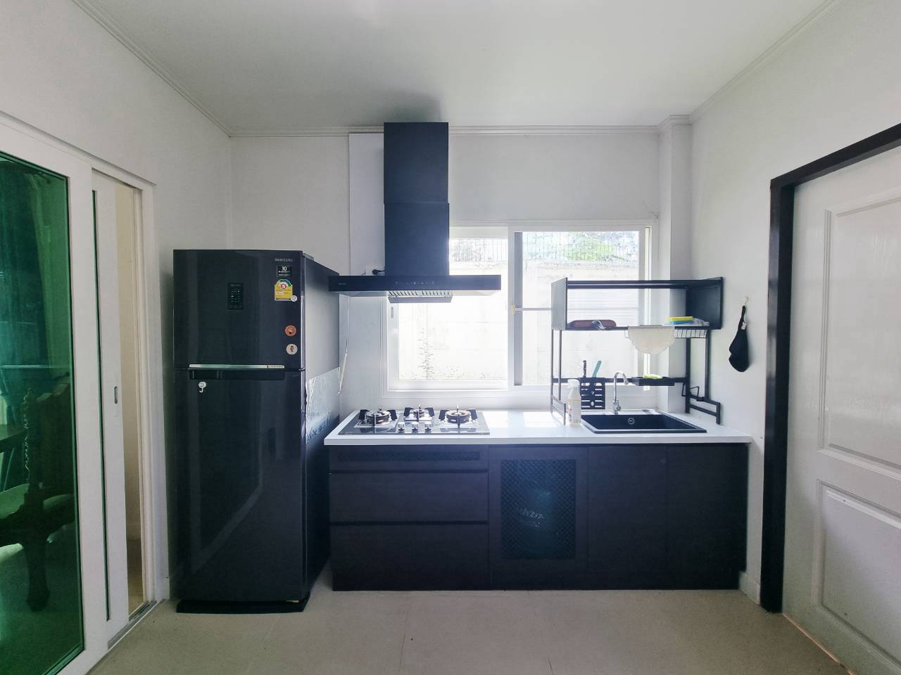4BR House for Sale & Rent Near Sarasas Witaed Lanna | 850m photo 3