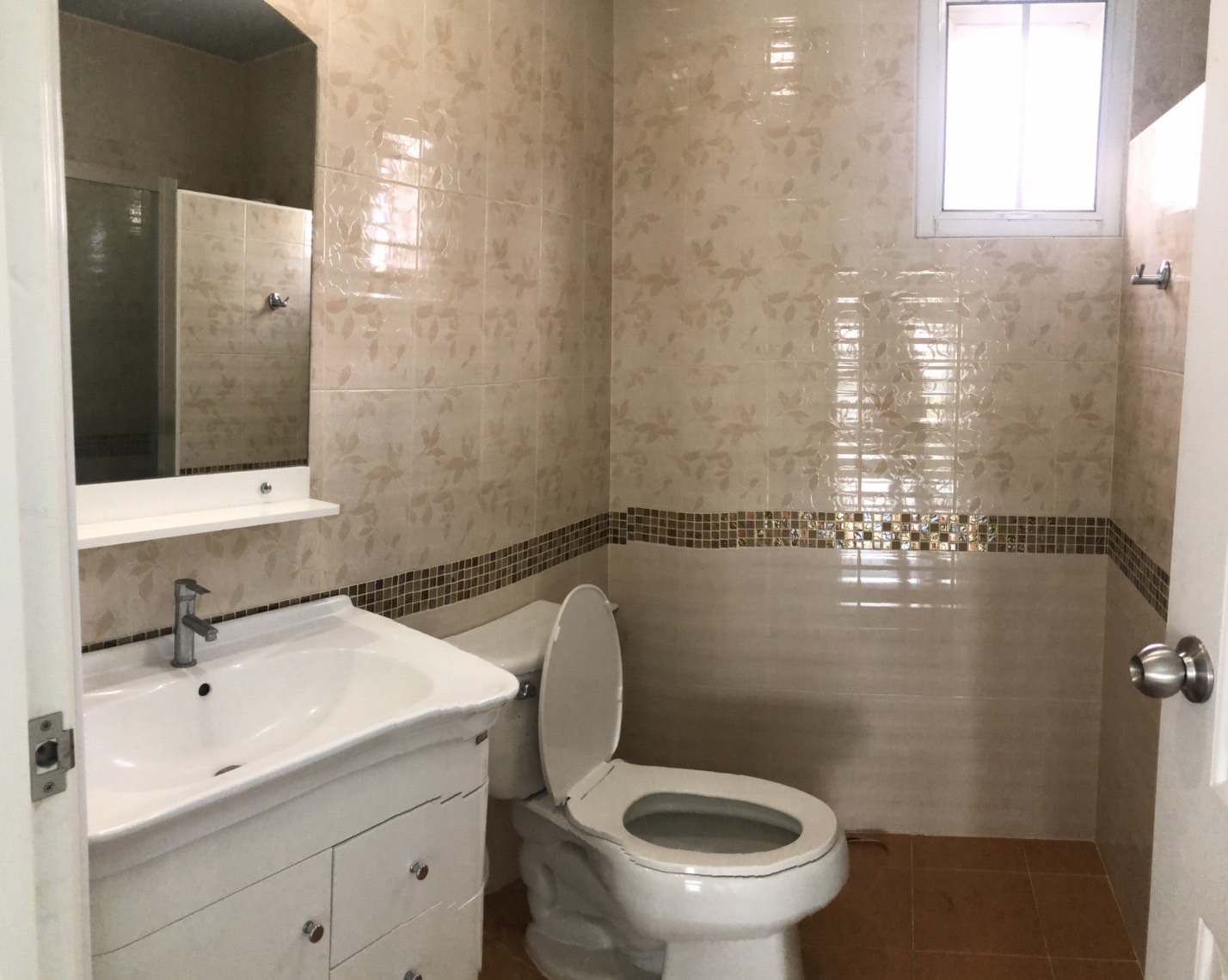 3 Bedroom House for Rent Near SBS Hang Dong | THB 19K photo 8