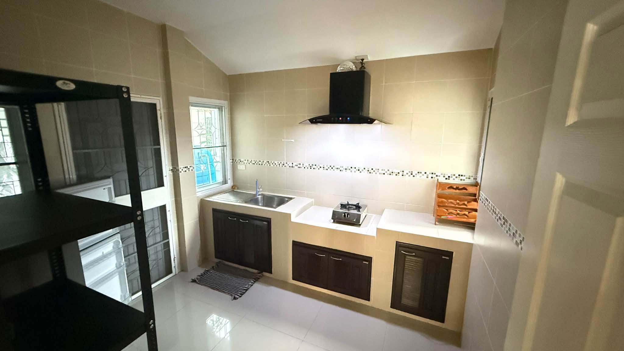 Pet-Friendly 3BR House for Rent Near Lanna International School | THB 15K photo 3