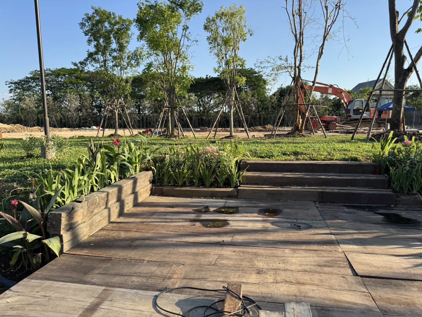 Canal-Front Land for Sale in Saraphi Chiang Mai | 3+ Rai, 218m Waterfront photo 2