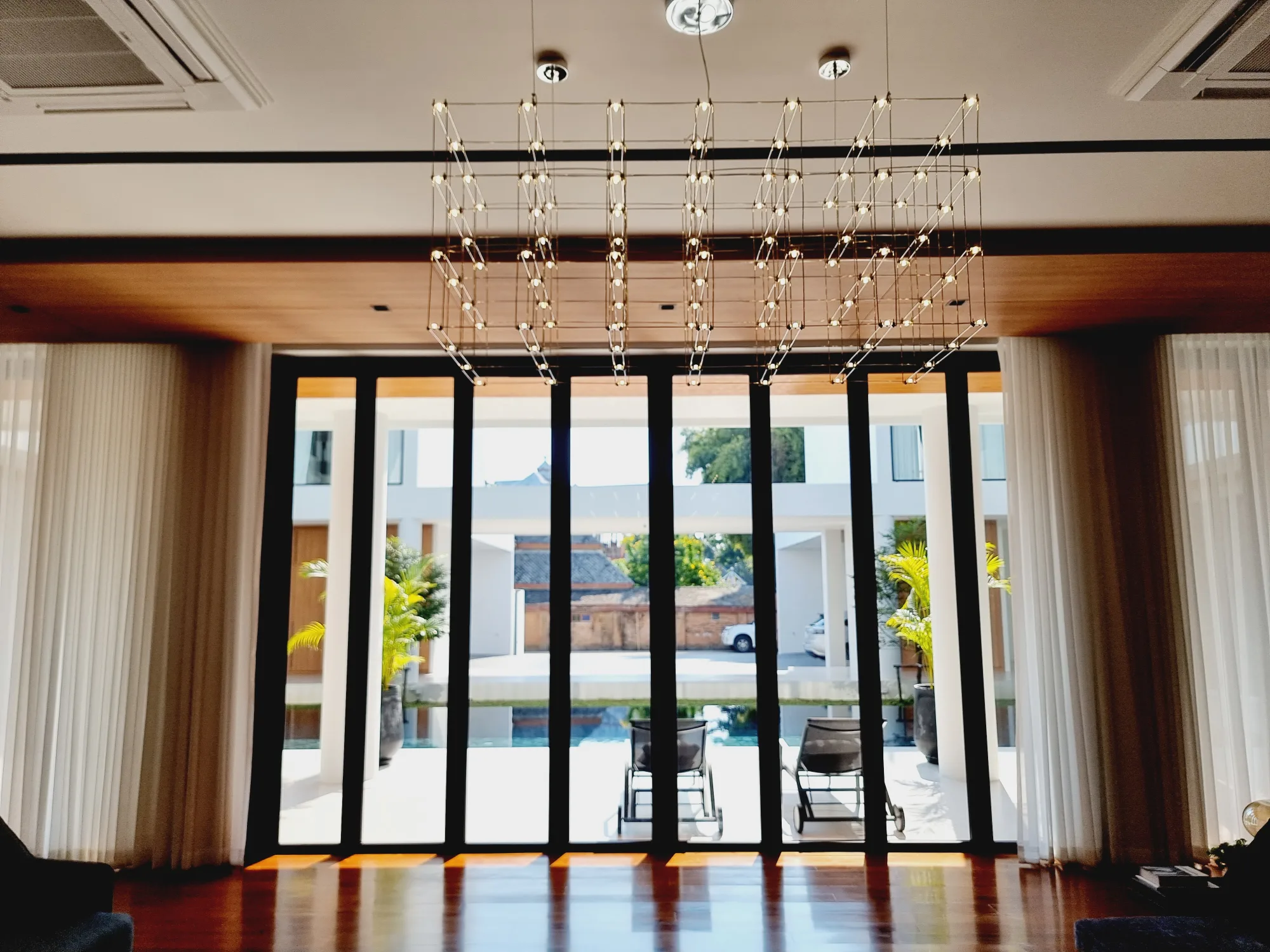 Grand Modern Luxury Mansion for Sale in Hang Dong, Chiang Mai photo 4