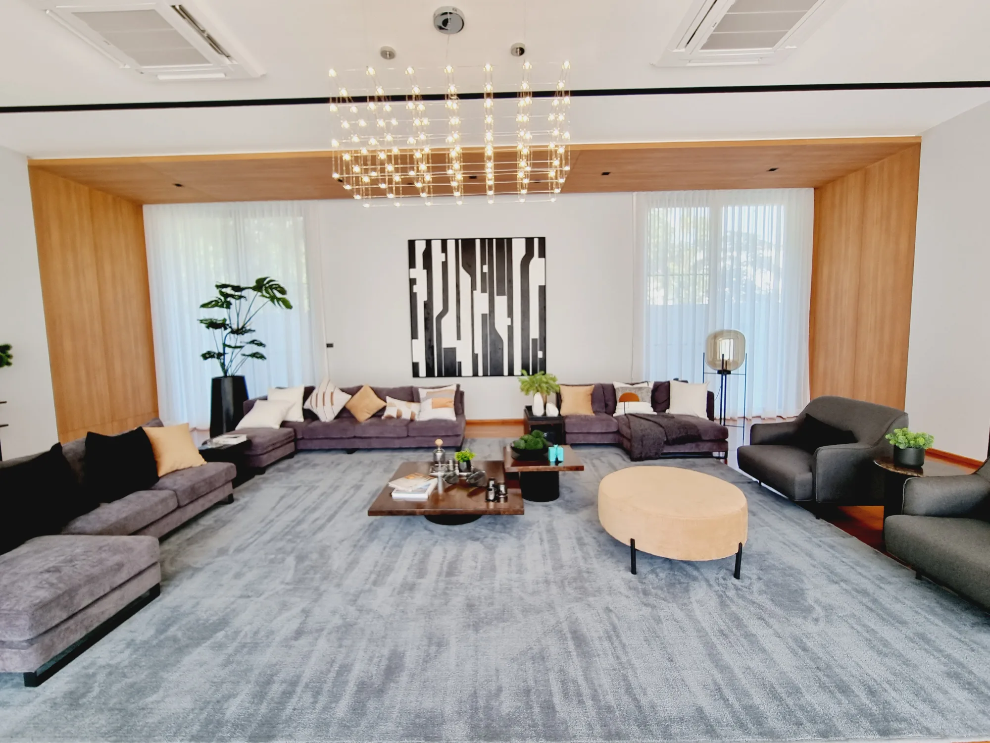 Grand Modern Luxury Mansion for Sale in Hang Dong, Chiang Mai photo 2